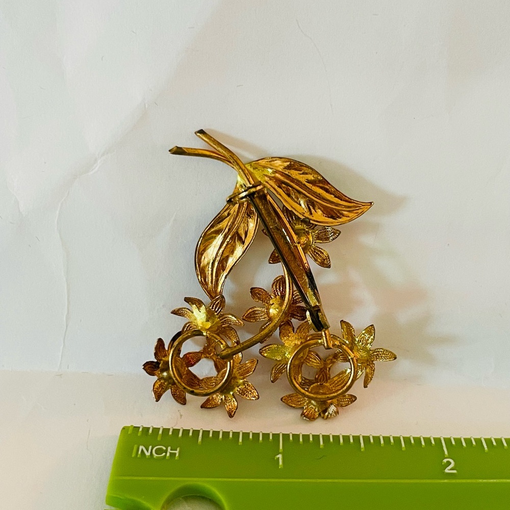 Floral Enamel Rhinestone Centers - Picture 6 of 6
